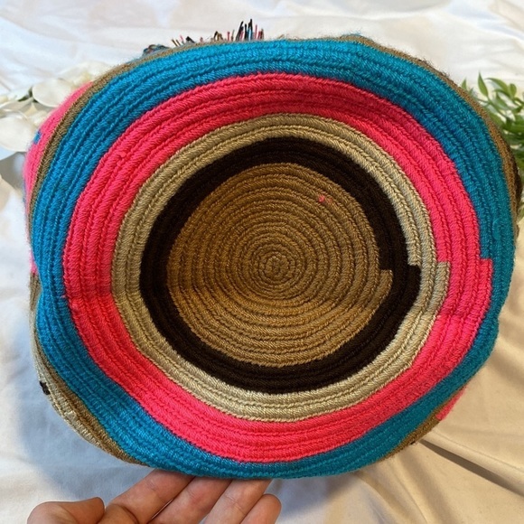 Pink, Blue & Camel Patterned Large Wayuu Drawstring Crossbody Mochila Bag - Picture 4 of 11
